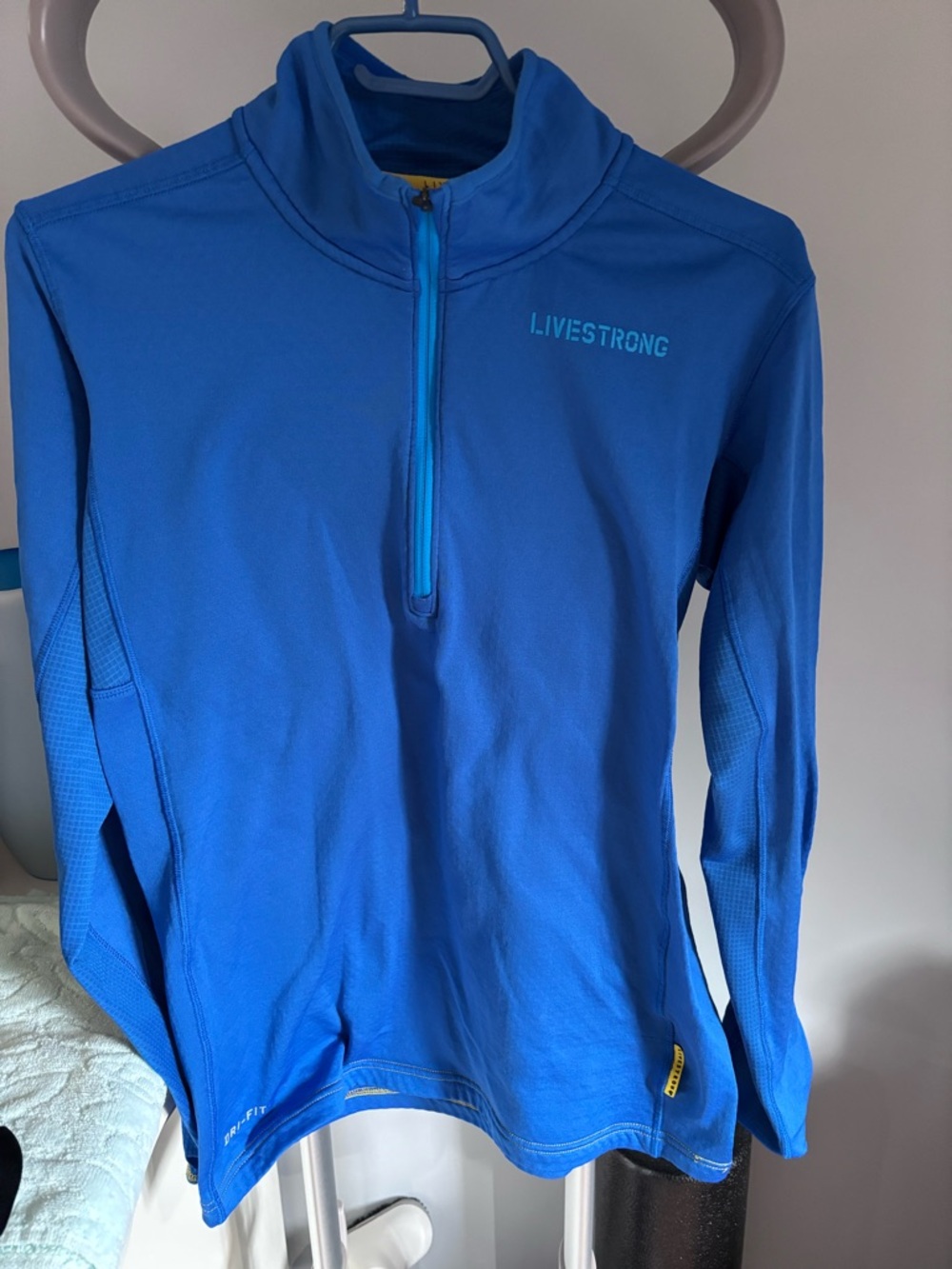 Nike Dri-Fit Livestrong Blue Quarter-Zip Performance Top size small